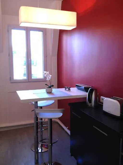 Luxury Studio In 5 Minutes Of The Champs-Elysees Paris France